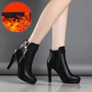 Botlar Lucyever Seksi Siyah High Heels ayak bileği Kadınlar için Klasik Sonbahar Platformu Kadın Fermuarı Sıcak Kısa Patika Tut 231214