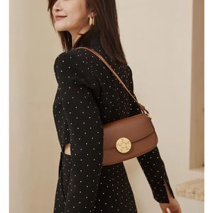 Bolsa nas axilas, bolsa de ombro único de alta qualidade, bolsa quadrada pequena de couro feminino, bolsa francesa, bolsa de couro genuíno, bolsa feminina, nicho, luxo leve Café retro atacado