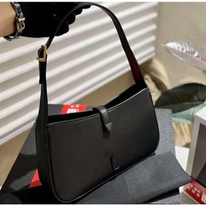 Designer Bag Tote Luxury Handväska Underarm Formella kvinnors män Crossbody Axel äkta läder hobos retro vagrant krokodilmönster plånbok