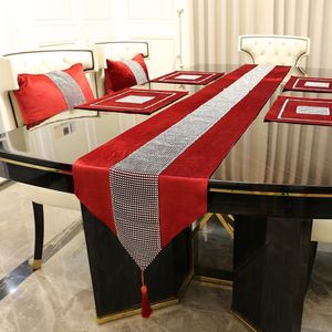 Decorações de festa de corredor de mesa Corredor de mesa Flanela Strass Corredores de mesa de alta qualidade para casamento Natal Aniversário Capa de mesa de chá 231216