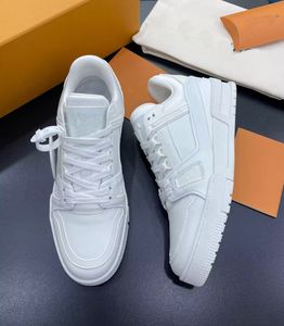 Nya favoriter för män vintage sneakers skor Kornkalvläder Teknisk tyg Abloh Virgil Casual Walking Famous Brand Gummi Lug Sole Party Man Wedding Trainers