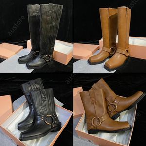 Designer Pelle di vitello pieghettata Scarpe in vera pelle Stivali stile motociclista Scarpe di lusso Stivali con fibbia in pelle Stivali da cavaliere invernali Stivali con testa quadrata Stivaletti