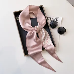 Halsdukar siden prickade engelska vertikala mönster tryckt och färgat vår/sommar elegant kvinnors modeband