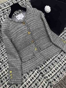 Kvinnors jackor designer designer 23 höst/vinter ny fransk kändis stil elegant temperament grå tweed guld knapp kort kappa geih v16h