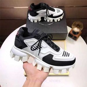 2023 Męskie kobiety swobodne buty 19FW Lates p Cloudbust Thunder Low Top Lace Up Shoe Camuflage Capsule Serie