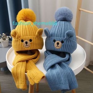 hurtowy nowy słodki kreskówkowy kapelusz dziecięcy Zestaw Zima Zimowa dzianina wełniana wełniana Kościa Pullover Hat+Scarf