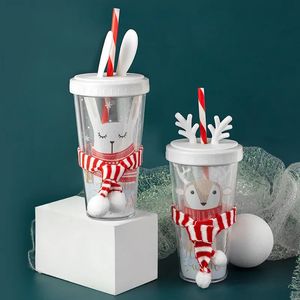 Tumblers Plastic STRAW CUP MED COVER Dubbelskikt Bubble Tea vattenflaska Återanvändbar hemmakontor Älg Rabbit Drinkware Söta julklappar 231216