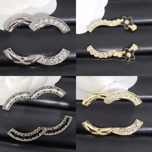 Designer Brosch Pins Jewelry 18K Gold Plated Silver Clothing Letter Brooche Diamond Pearl Dress Pin Fashion Broschs Wedding Christmas Gift With Box