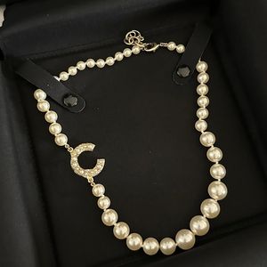 Designer Luxury Classic Pearl Brass Necklace French Brand Double Letter Set Rhinestone High Quality Copper Ladies Charm Jewelry Deliver Sisters Fashion Gift