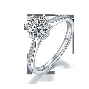 고급 사용자 정의 보석 화려한 컷 Moissanite Diamond Sier Ring VVS 여성을위한 약혼 반지