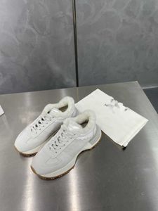 Maison Margela Bayan Margiela Bayan Mens Güzel Tasarımcı Sneaker Sıradan Tasarımcı Sıcak Erkek Eu Boyut 35-45 Ayakkabı Spor ayakkabı