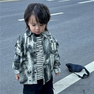 2024年春の男の子タイダイシャツキッズラペルシングルブレスト長袖シャツファッションチルドレンオールマッチングカジュアルトップZ6068