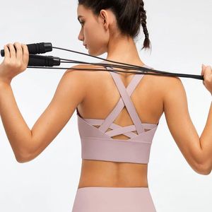 Sätt Cross Back Sport Bras för Women Yoga Underwear Gym Fitness Tank Top Classic Stuff Yoga BH med bröstkuddträningskörningsväst