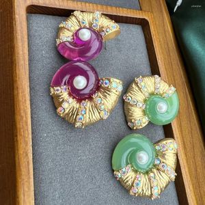 Studörhängen Middle Vintage Högkvalitativ glas Silk Pearl Jelly Snail Czech Drill Ear