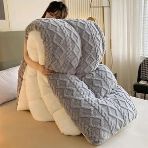 Set piumini lussuoso piumino spesso con imbottitura in velluto di latte per coperta calda invernale set trapunta per letto matrimoniale coperte piumini pelosi 231215