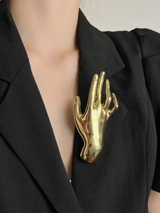 Pins Brooches Metal Smooth Palm Hand shaped Large Broochs for Women Men Punk Unique Creative Suit Party Jewelry Accessories 231215