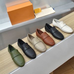 Klänningskor designer kvinnor skor 100% kohud metall spänne läder bokstav avslappnad sko platt mulor princetown tramp lata loafers formella skor stor storlek 35-41-42