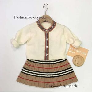 2023 Neue Mode Kleinkind Kleidung Kollektion Kleider Frühling Designer Neugeborene Baby süße Kleidung für kleine Mädchen Kleidertücher