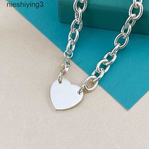 V Gold Plating Mijin T Family's New Peach Necklace Plating White Gold Love Shaped Pendant Style Simple and Personalized Small Crowd Collar 2024 designer