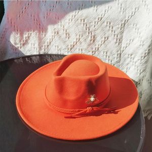 ベレー帽Fedora Hat Panama Men's Jazz Gentleman English Leather Accessories女性のエレガントな豪華なワイドエッジフェルト