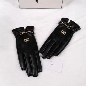 Winter designer glove man handschuhe five fingers gloves women men waterproof leather glove riding velvet thermal fitness motorcycle glove