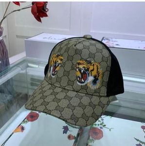 2024 Nowy projektantka męska czapka baseballowa marki damskie Tiger Head Hat Bee Snake Hafdery Kości męskie i damskie Hat Sun Hat Sports Mesh Truck Driver's Kapelusz kierowcy