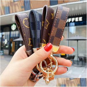 Keychains Lanyards Fashion Designer Keychain Classic Exquisite Luxury Car Keyring Zinc Alloy Letter Uni Lanyard Metal Small Jewelry Dr Dh31X