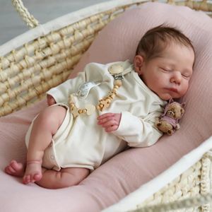 Lalki 19 cali Reborn Limited Edition Sleeping Reborn Baby Doll Kit Niedokończone części lalki z zestawem do ciała Cloth Body Reborn 231208