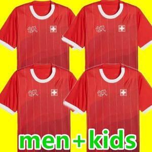 2023 24 Suíça Mens Futebol Jerseys Fernandes Widmer Elvedi Embolo Freuler Seferovic Home Camisas de Futebol Suíço Equipe Nacional Meninos Camisas Top Homens Crianças