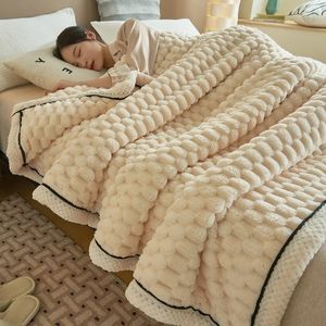 Set trapunte Coperte calde per letti Morbide coperte scozzesi Trapunte sul letto Peluche Divano Tiro Ufficio Pisolino Trapunte Copriletto Queen 231215