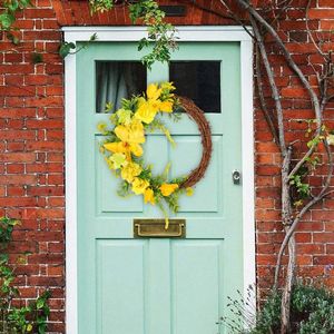 Decorative Flowers Yellow Roses Wreath Floral Hoop Festival Decor Party Supplies Simulation Wreaths Spring For Porch Window Windows