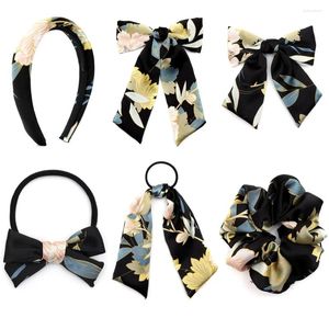 Accessori per capelli Collezione Satin Garden Fascia per capelli floreale invernale per ragazze Elegante Fascia per bambini carina Scruchy