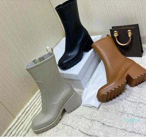 6002 Luxurys Designers Women Rain Boots England Style Waterproof Welly PVC Water Rains Shoe Zipper Vintage Square Head Shoes Fashion Knee High Martin Boot