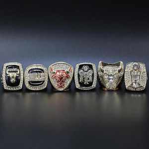 I fan collezionano la replica della boutique del set di anelli del campione di basket Chicago 6265s
