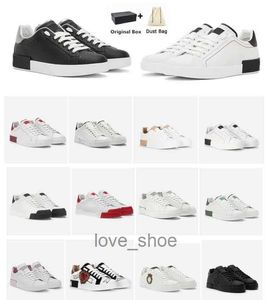 Lyx 2024s/s nappa män kvinnor sneakers skor vita svarta läder tränare berömda märken komfort par skateboard mäns casual promenad eu35-46 originallåda