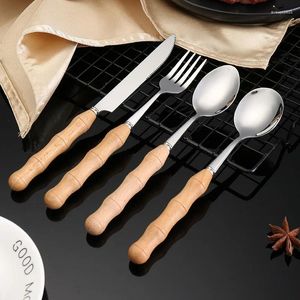 Set di stoviglie 4 pezzi/set coltello da tavola forchetta cucchiaio con manico in legno posate in acciaio inossidabile stoviglie da dessert occidentali