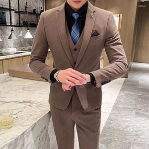 Erkek Suit 2024 Marka 3 Parçası Kostüm Homme Ceket Yelek Pantolon İşi Formal İnce Slim Fit Butik Düğün Prom Erkek Takım