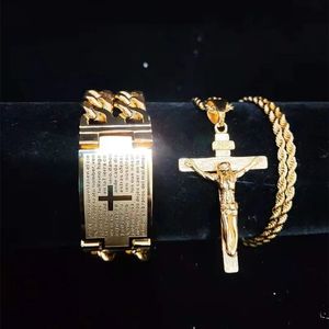 Ciondolo Gesù croce hip-hop da uomo con braccialetto croce in oro giallo 14k che non sbiadisce mai, collana Hiphop vintage con gioielli di fascino