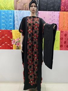 Roupas étnicas Mulheres Muçulmanas África Kaftan Turco Marroquino Vestido Ramadan Dubai Abaya Bordado Vestido Médio Oriente Seda Gelo com Lenço