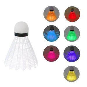 Peteca de badminton 4 peças de plástico colorido LED luminoso Badminton noite escura brilho iluminação peteca Y51D 231216