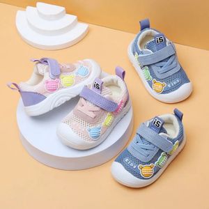 Flat shoes Baby Casual Shoes Summer Air Mesh Kids Sandals 14T Sneaker Antislip Soft Sole First Walkers Infant Lightweight Slippers 231216