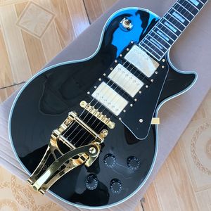 Gratisversand! Großhandel hochwertige Custom Shop schwarze E-Gitarre Palisander Finger. Goldene Hardware, goldener Jazz 3-Tonabnehmer