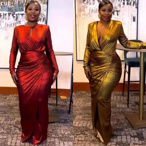 Casual Dresses Red Gold Metallic Ruched Wrap Bodycon Maxi Dress Women Långärmning Djup V-ringning Hög midja Night Party Evening Gown