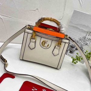 2024 Neue Designerin Frauen Crossbody Schulter Spring und Bambus tragbarer kleiner frischer Messenger -Unterarmschalter derselben Tasche