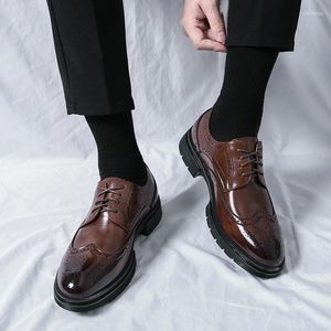 Dress Shoes Mid Range Microfiber Business Formal Attire Pointed Leather Men's Block Carved Stretcher Sapato Social Masculino