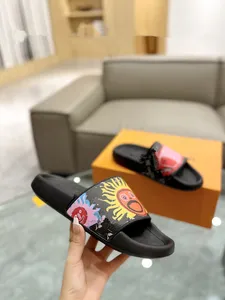 2023 Platform Tasarımcı Kauçuk Slaytlar Sandal Çiçek Brocade Moda Dişli Dipleri Flip Flop Dikekleri Çizgili Kadın Sandalet Tasarımcıları Loafers Kaydırıcıları 1214