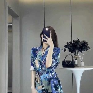 Basic & Casual Dresses Designer Brand Summer Age Reducing Sexy Goddess Style Suit Collar Letter Old Flower Print Lace Up Waist Slimming Dr