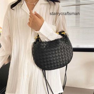 Totes Bag Woven Sardine Luxury Botte Venetas Bags Large Designer Capacity Handbag Woven Bag Bag Spring Summer New Bag Female Leather Niche Design Metal Moon T WNOB6