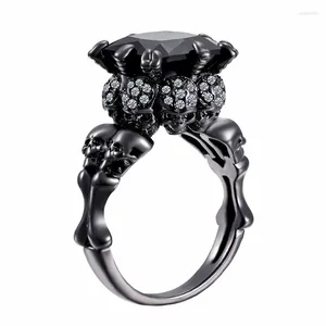 Z bocznymi kamieniami osobowości pierścionka czaszki dla kobiet zaręczyn ślub Walentynkowy prezent biżuteria modowa