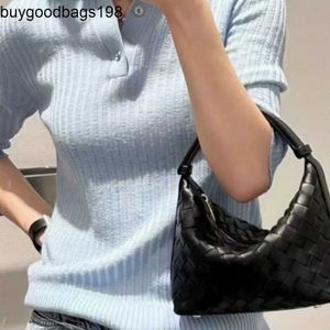 Bottegaaveneta Wallaces Bags Divani Bento Bag 2023 Autumn New Womens Shoulder Backpack Underarm Handheld Woven Lunch Box